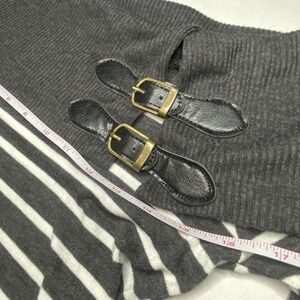 Y2K GRUNGE EYE CANDY White black striped shirt off the shoulder sleeve sweater